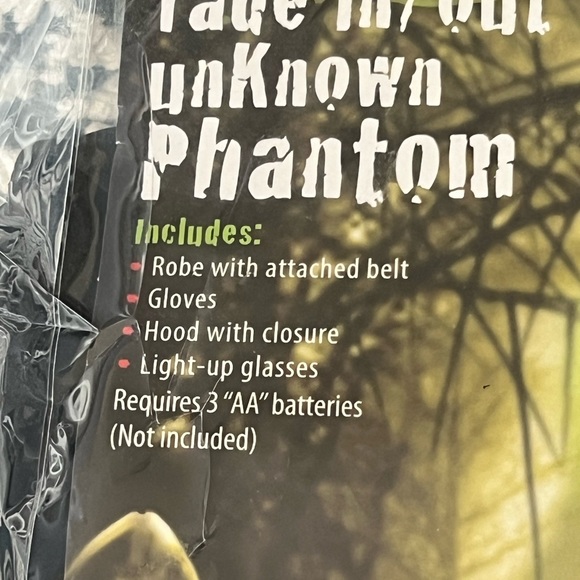 Halloween costumes, fade in/out unknown phantom - Picture 2 of 5